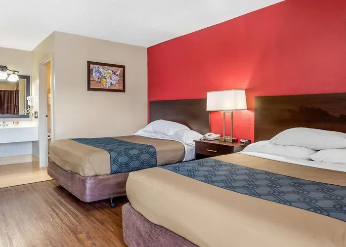 Econo Hotel 2*