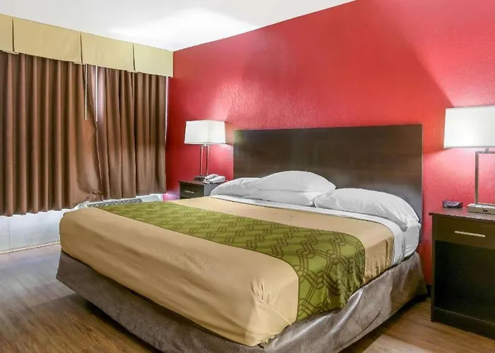 Econo Hotel 2*